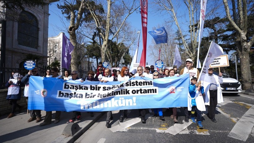 İstanbul'da Geleneksel Büyük Hekim Yürüyüşü yapıldı - Resim: 1