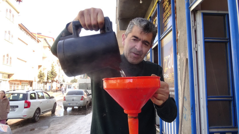 Kars'ta içme suyu şebekesi hatları dondu - Resim : 1