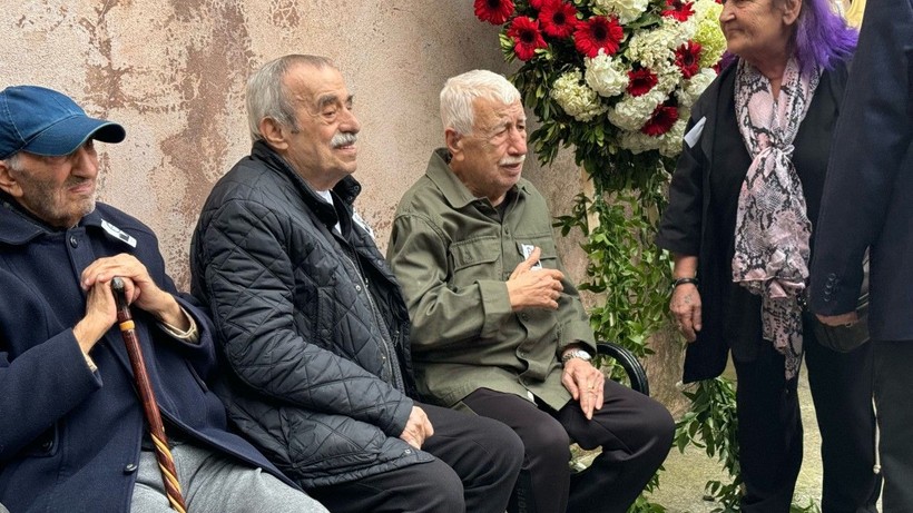 Oyuncu Gülümser Gülhan son yolculuğuna uğurlandı - Resim: 2