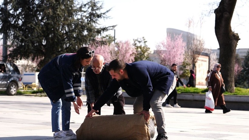 Seyit Onbaşı anısına: 200 kilogramlık ağırlığı kaldırmaya çalıştılar - Resim: 2