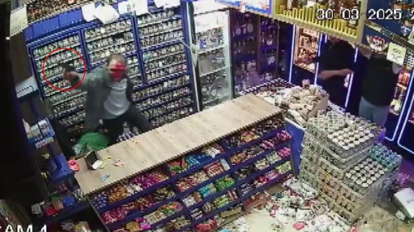 Tekel bayisine kanlı saldırının görüntüleri ortaya çıktı - Resim: 5