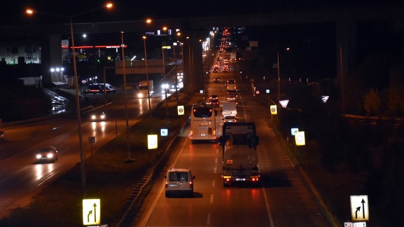 ‘Kilit kavşak’ta dönüş yoğunluğu - Resim: 2