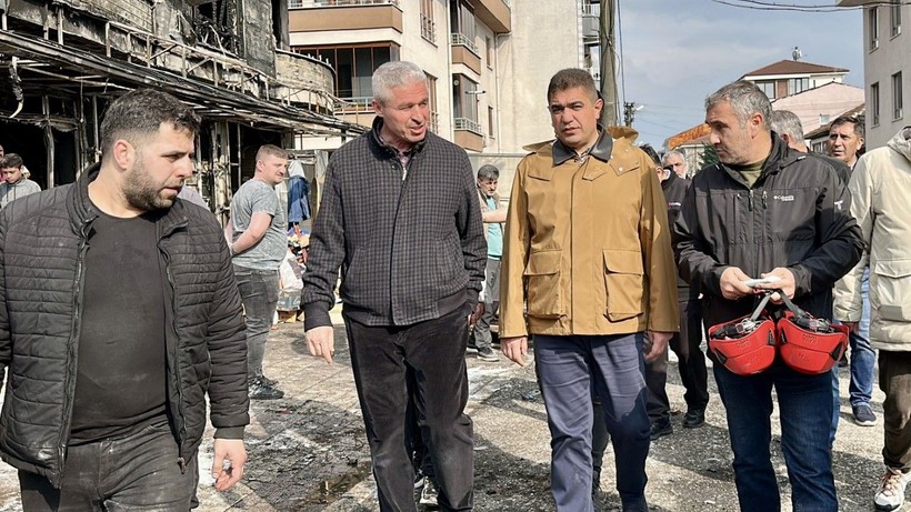 Klima motoru bütün binayı yaktı - Resim: 3