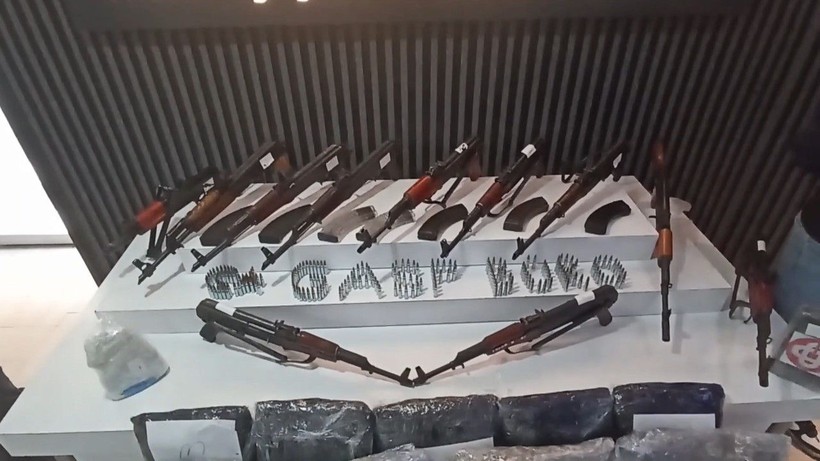 Haraç çetesinin cephaneliği ele geçirildi - Resim: 8