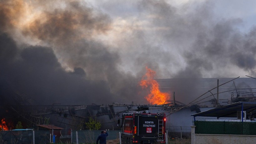 Konya'da tavuk çiftliğinde yangın - Resim: 5