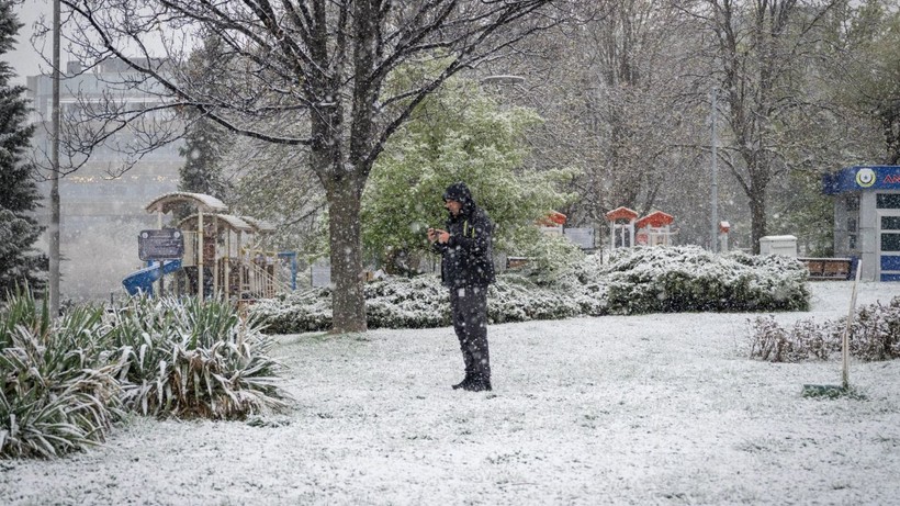 Ankara'da beklenen kar yağışı başladı - Resim: 1
