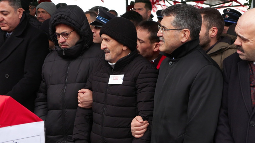 Kazada şehit olan polis memuru son yolculuğuna uğurlandı - Resim : 1