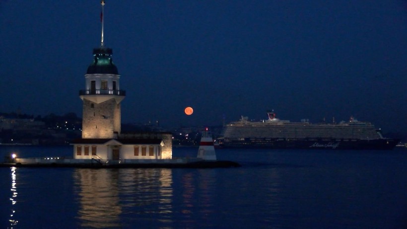 İstanbul'da pembe ay görsel şölen oluşturdu - Resim: 8