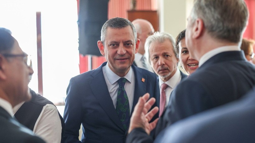 Özel, AB büyükelçileriyle bir araya geldi - Resim: 1