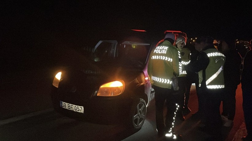 Otobüs şoförü kendini ihbar etti, parçalanmış ceset bulundu - Resim: 4