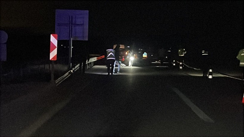 Otobüs şoförü kendini ihbar etti, parçalanmış ceset bulundu - Resim: 8