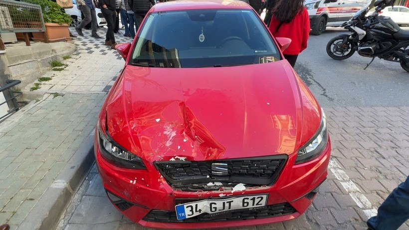 Polisten kaçtı, aracın camları kırılarak etkisiz hale getirildi - Resim: 7