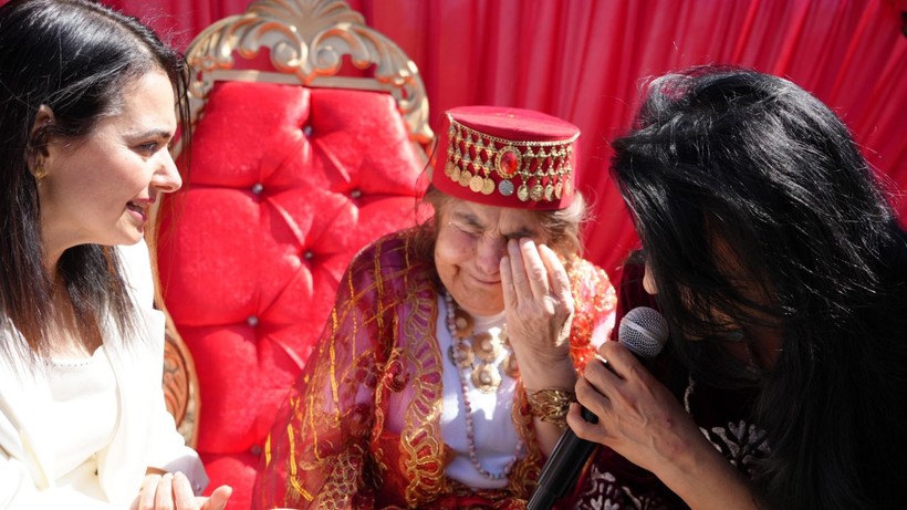 Bindallısını giydi, kınasını yaktı: 69 yıllık hayali gerçek oldu - Resim: 10