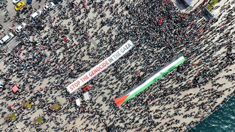 CHP'ye yasak İHH'ya serbest - Resim: 12