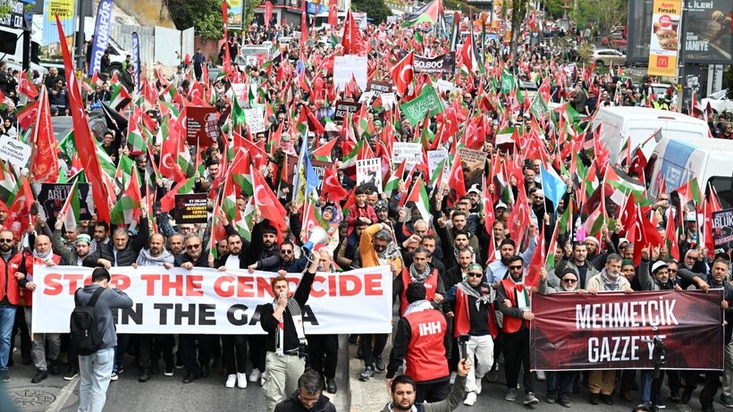 CHP'ye yasak İHH'ya serbest - Resim: 14