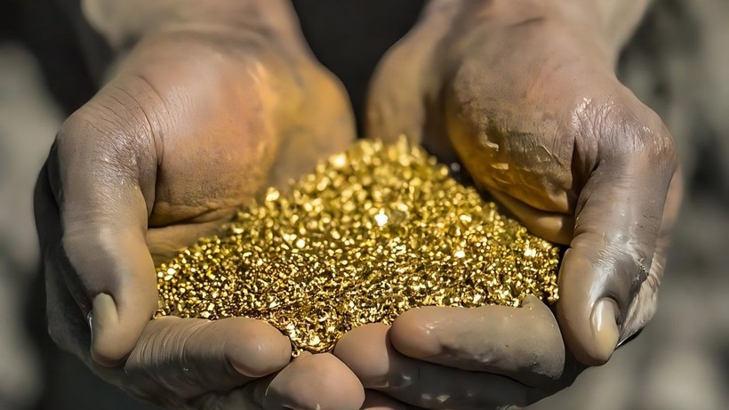 Çiftçinin tarlasından servet fışkırdı: 150 ton altın buldu - Resim: 1