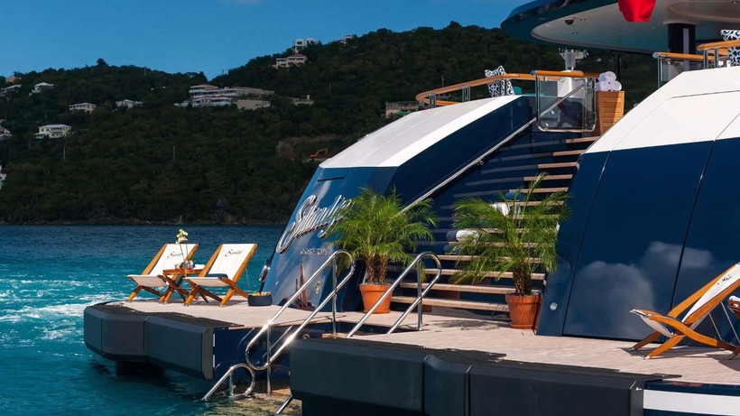 Yüzen saray Bodrum'da: Haftalık kirası 1.1 milyon euro, içinde yok yok - Resim: 10