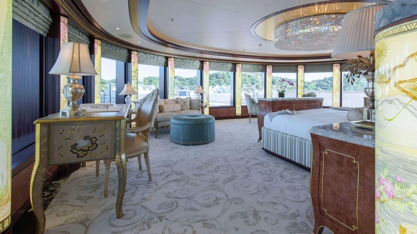 Yüzen saray Bodrum'da: Haftalık kirası 1.1 milyon euro, içinde yok yok - Resim: 5
