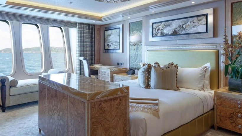 Yüzen saray Bodrum'da: Haftalık kirası 1.1 milyon euro, içinde yok yok - Resim: 9