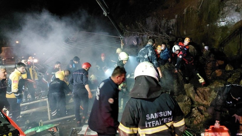 Samsun’da heyelan: 3 ölü - Resim: 1