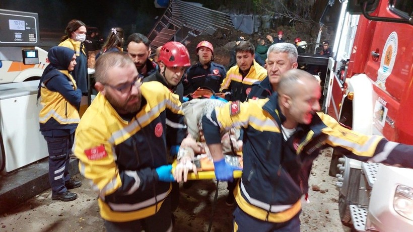 Samsun’da heyelan: 3 ölü - Resim: 2