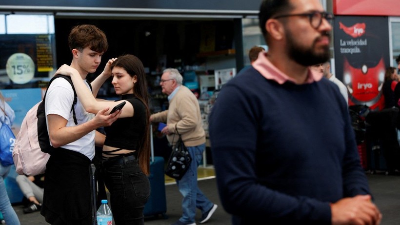 Avrupa’da elektrik kaosu: Düzelmesi günler alabilir - Resim: 19