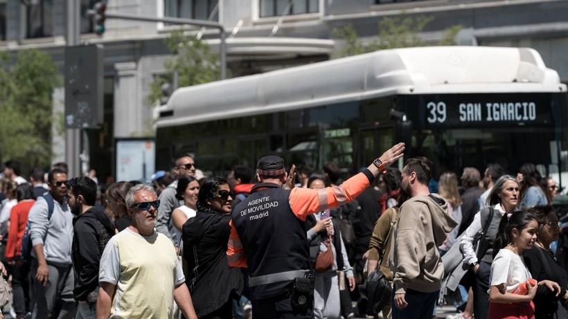 Avrupa’da elektrik kaosu: Düzelmesi günler alabilir - Resim: 29