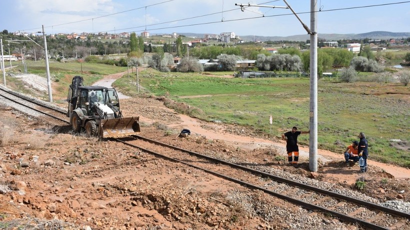 Sağanak vurdu: Dereler taştı, ev ve iş yerlerini su bastı - Resim: 4