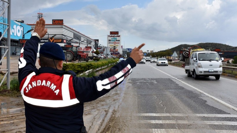 Sağanak vurdu: Dereler taştı, ev ve iş yerlerini su bastı - Resim: 12