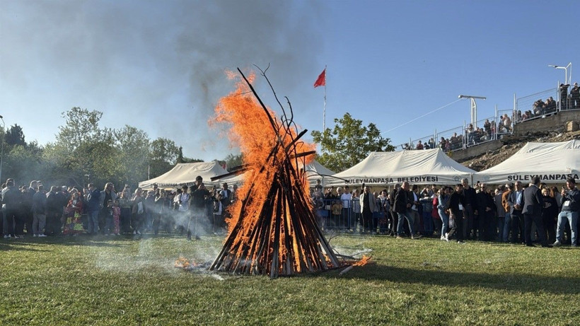 Kakava ve Hıdrellez şenliğinden renkli görüntüler - Resim: 1