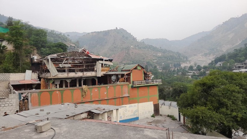 Hindistan-Pakistan çatışması: Yıkım böyle görüntülendi - Resim: 11