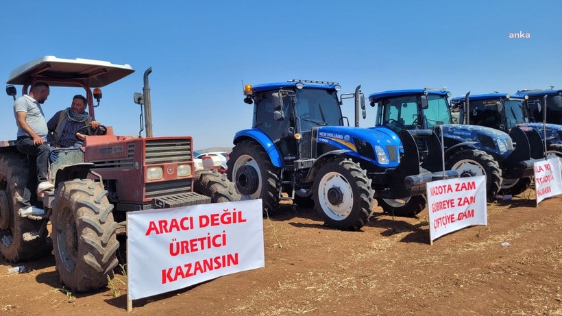 Çiftçiler soğanları dökerek eylem yaptı: 'Bizi terörist ilan ediyorsunuz, üreticiyiz' - Resim: 13
