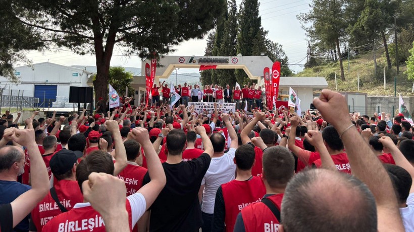 İşçiler isyanda: Bu fabrikaları sokakta bulmadık, peşkeş çektirtmeyeceğiz - Resim : 3