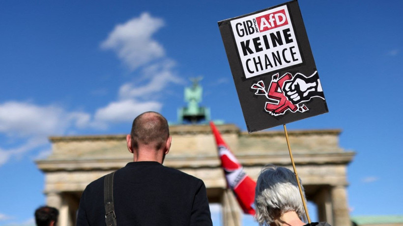 Almanlar ayağa kalktı: Binlerce kişi sokağa çıktı - Resim: 4