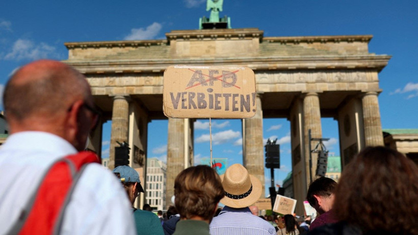 Almanlar ayağa kalktı: Binlerce kişi sokağa çıktı - Resim: 5