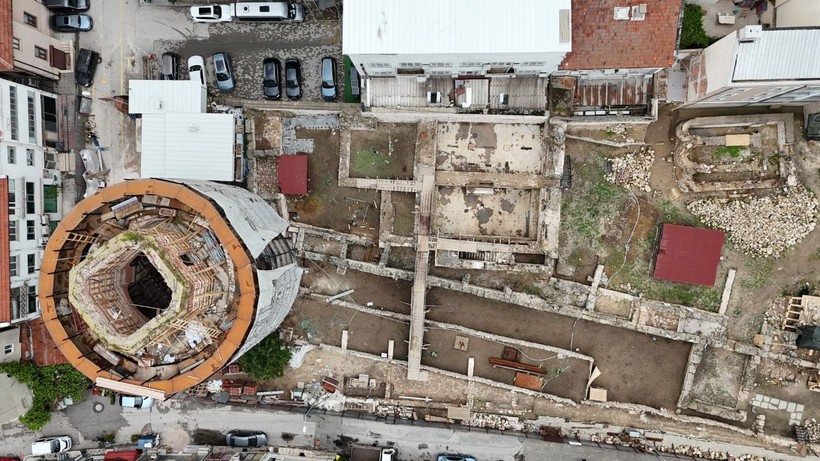 Tarihi yapıya önce beton döktüler sonra söktüler - Resim: 7