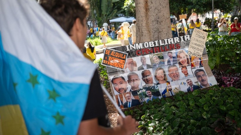 Turistlere öfke: Binler sokaklara çıktı - Resim: 1
