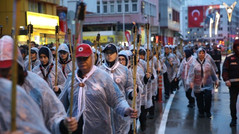 Samsun’da 1919 metre uzunluğunda bayrak açıldı - Resim: 12