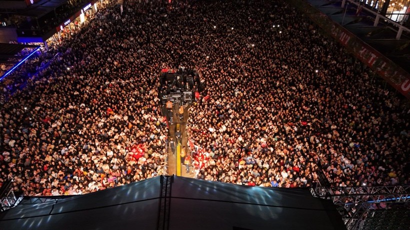 Haluk Levent'i şaşırtan kalabalık: Organizatörüme 'gitmeyelim' dedim… - Resim: 2