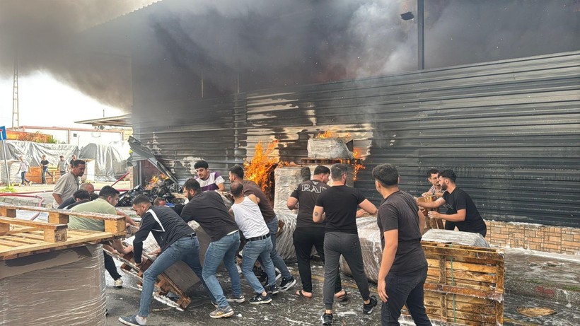 Mersin'de fabrika yangını - Resim: 11
