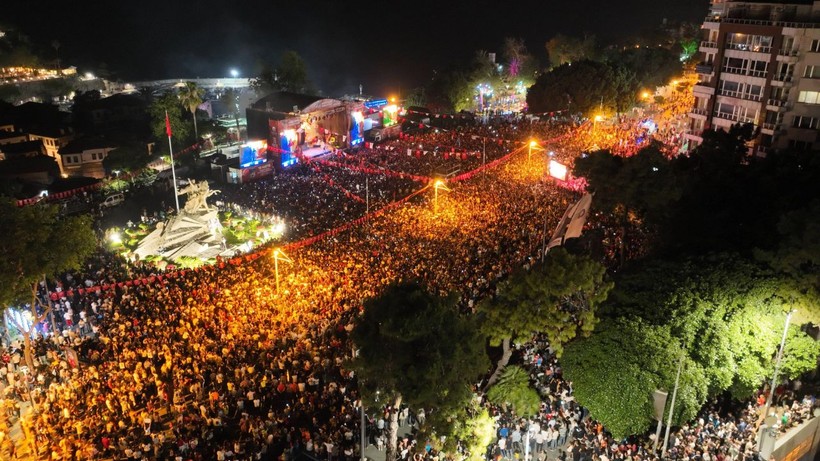 Antalya'da 19 Mayıs coşkusu - Resim: 2
