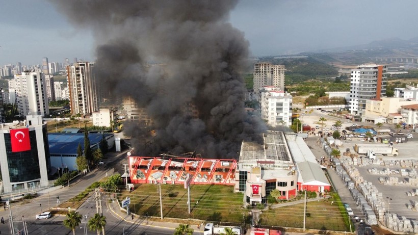 Mersin'de fabrika yangını - Resim: 12