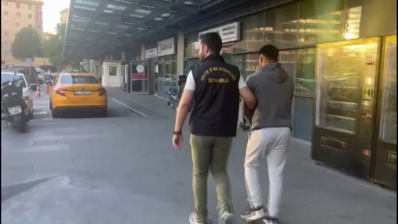 İstanbul'da fuhuş çetesi çökertildi - Resim: 4