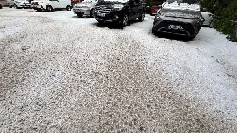 Birden bastırdı, yollar beyaza büründü - Resim: 6