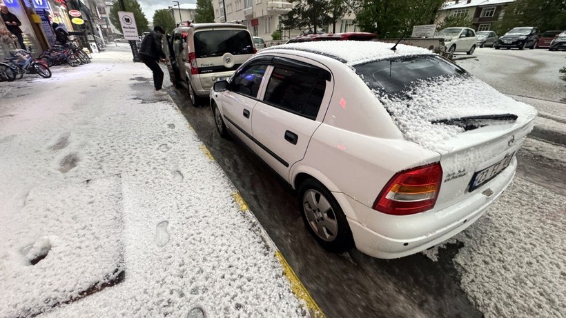 Birden bastırdı, yollar beyaza büründü - Resim: 10
