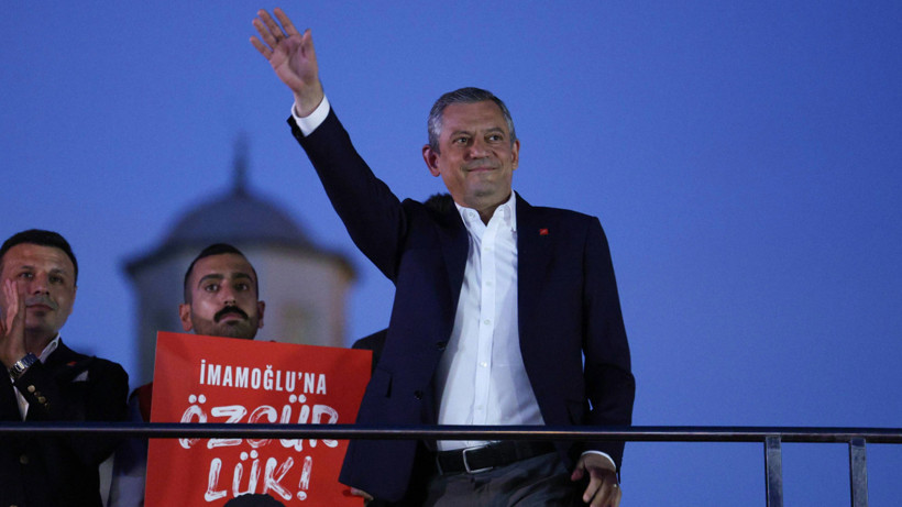 'Millet İradesine Sahip Çıkıyor' On binler bu kez Esenler'de - Resim : 12