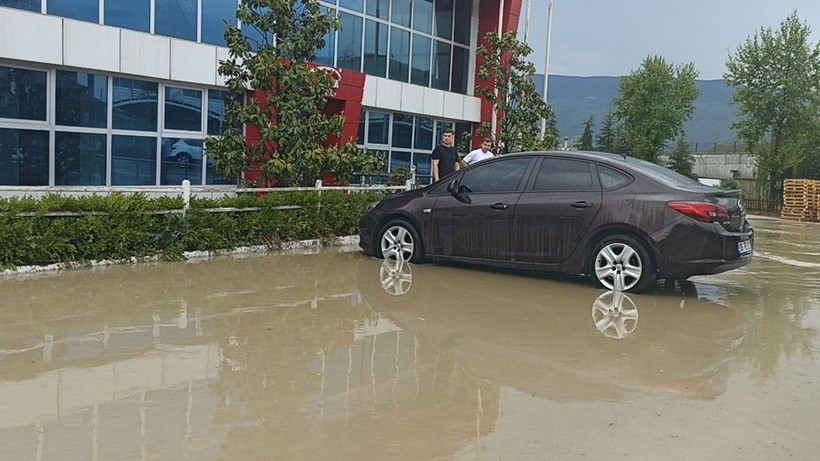 Kastamonu'da sağanak: Sanayi bölgesinde üretim durduruldu - Resim: 2