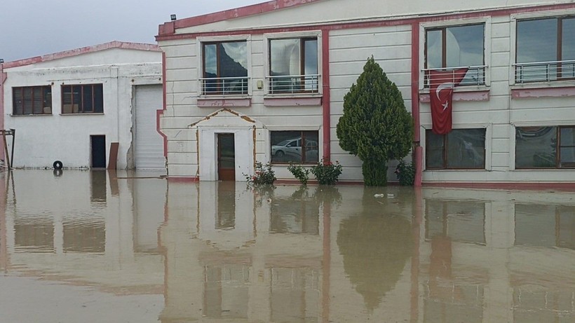 Kastamonu'da sağanak: Sanayi bölgesinde üretim durduruldu - Resim: 3