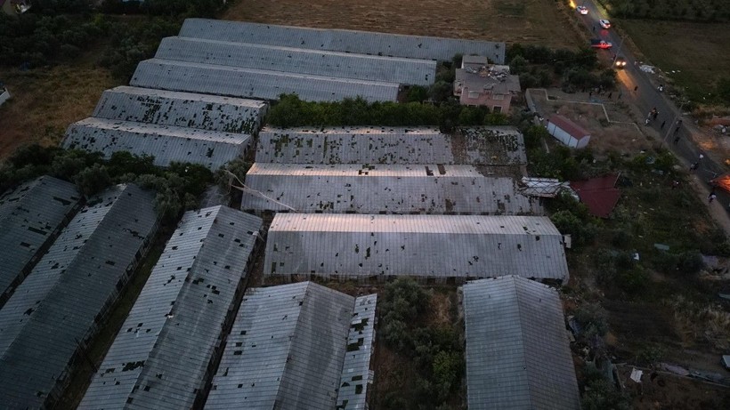 Hortum mahalleyi savaş alanına çevirdi - Resim: 5