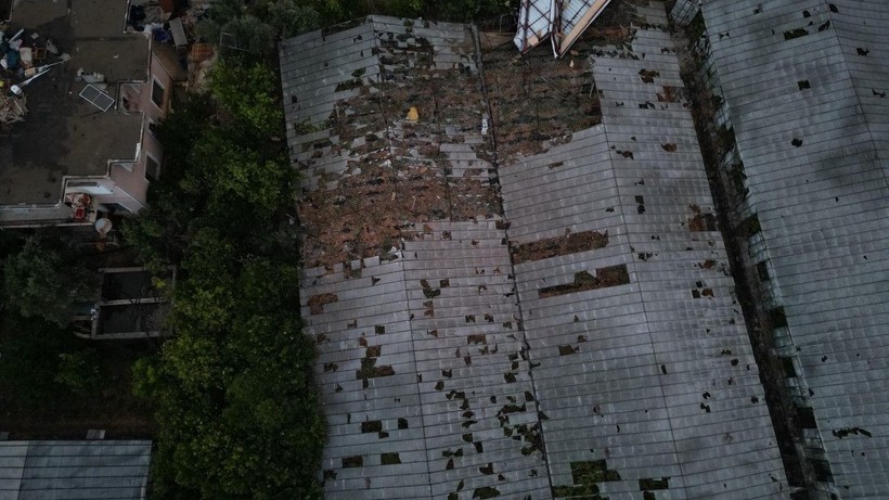 Hortum mahalleyi savaş alanına çevirdi - Resim: 8